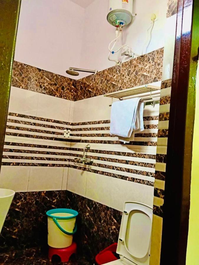 Shivjot Hotel Kharar Экстерьер фото