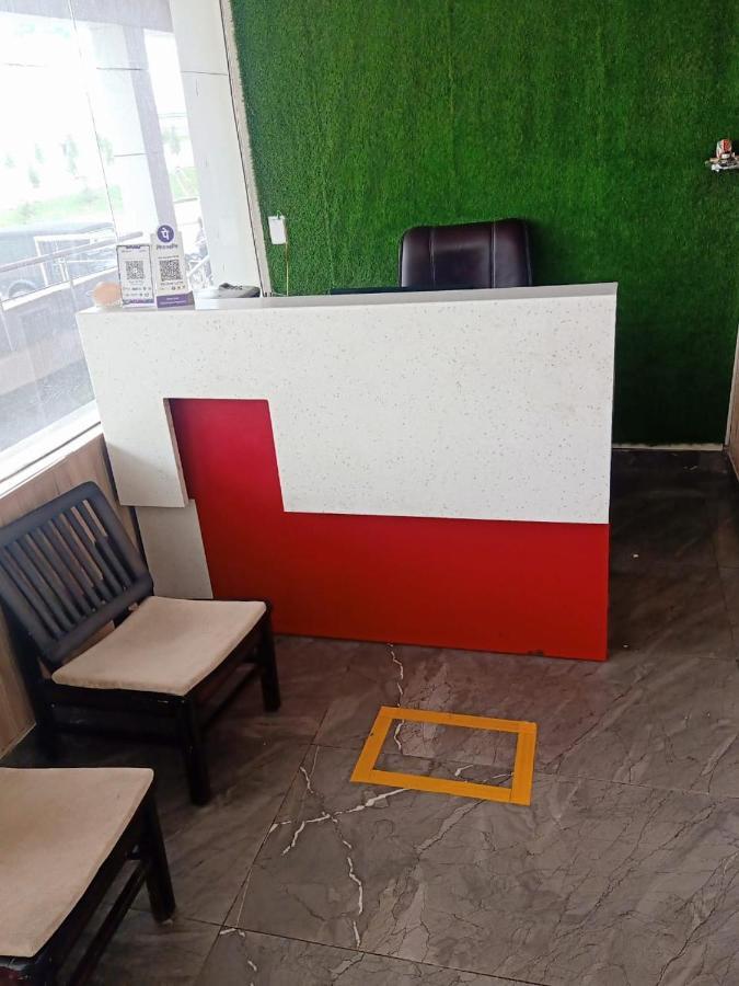 Shivjot Hotel Kharar Экстерьер фото