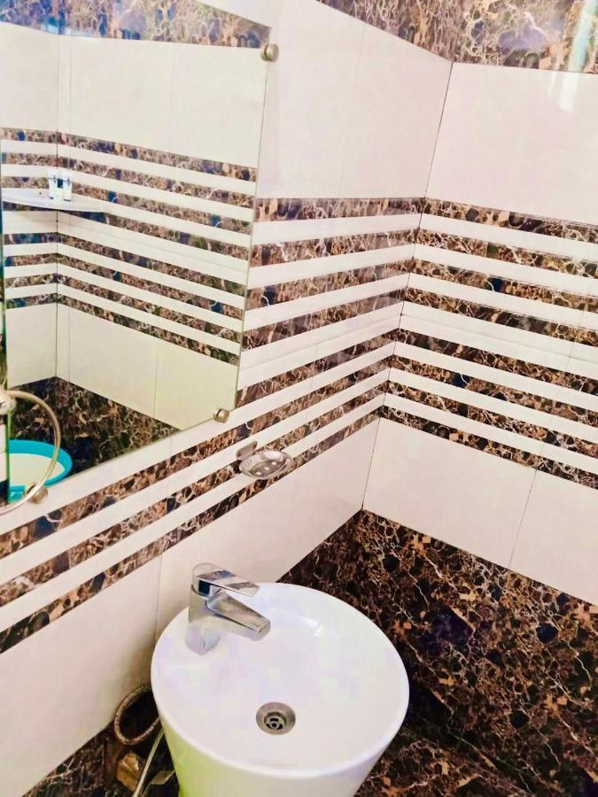 Shivjot Hotel Kharar Экстерьер фото
