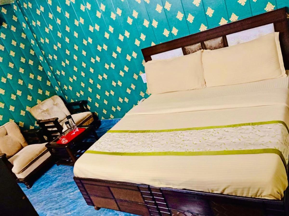 Shivjot Hotel Kharar Экстерьер фото