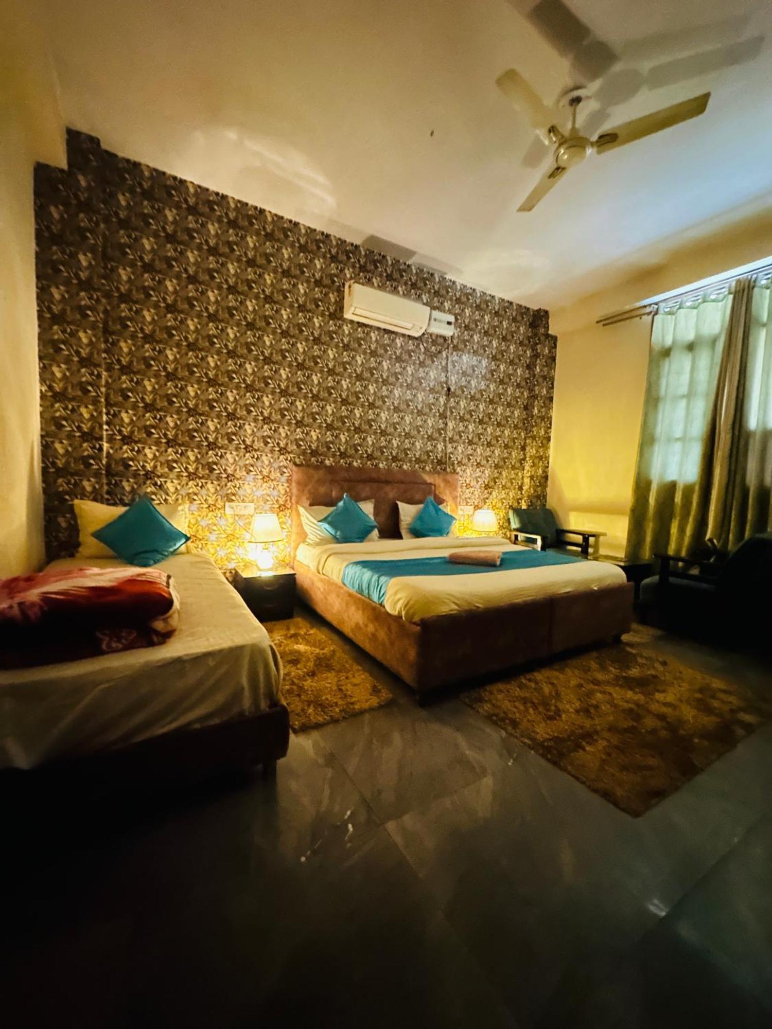 Shivjot Hotel Kharar Экстерьер фото