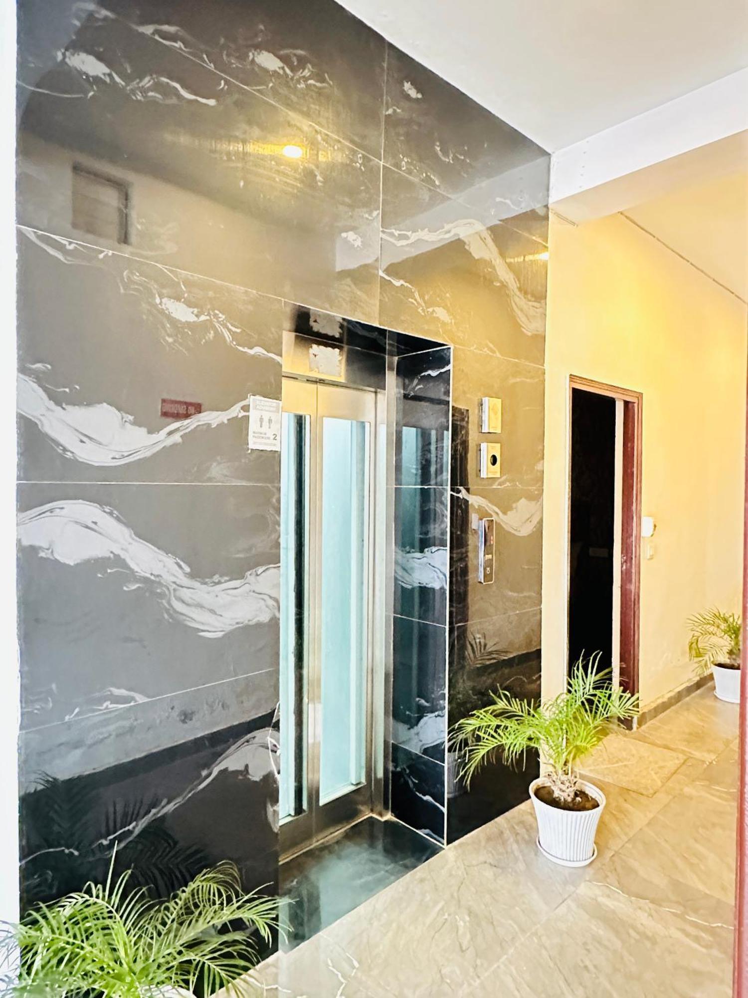 Shivjot Hotel Kharar Экстерьер фото