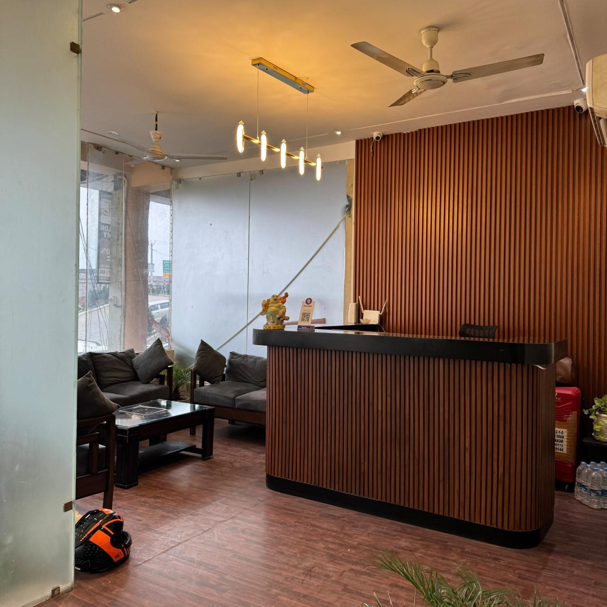 Shivjot Hotel Kharar Экстерьер фото